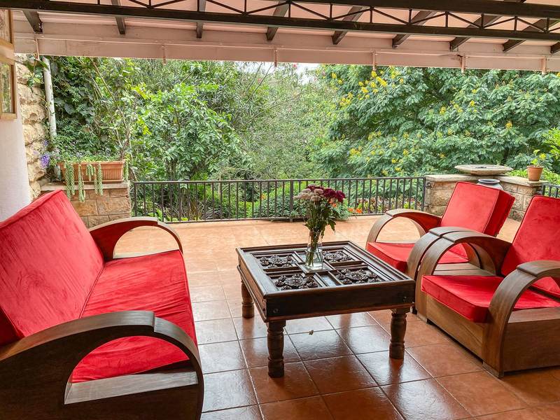 The Cummings - Dining Area